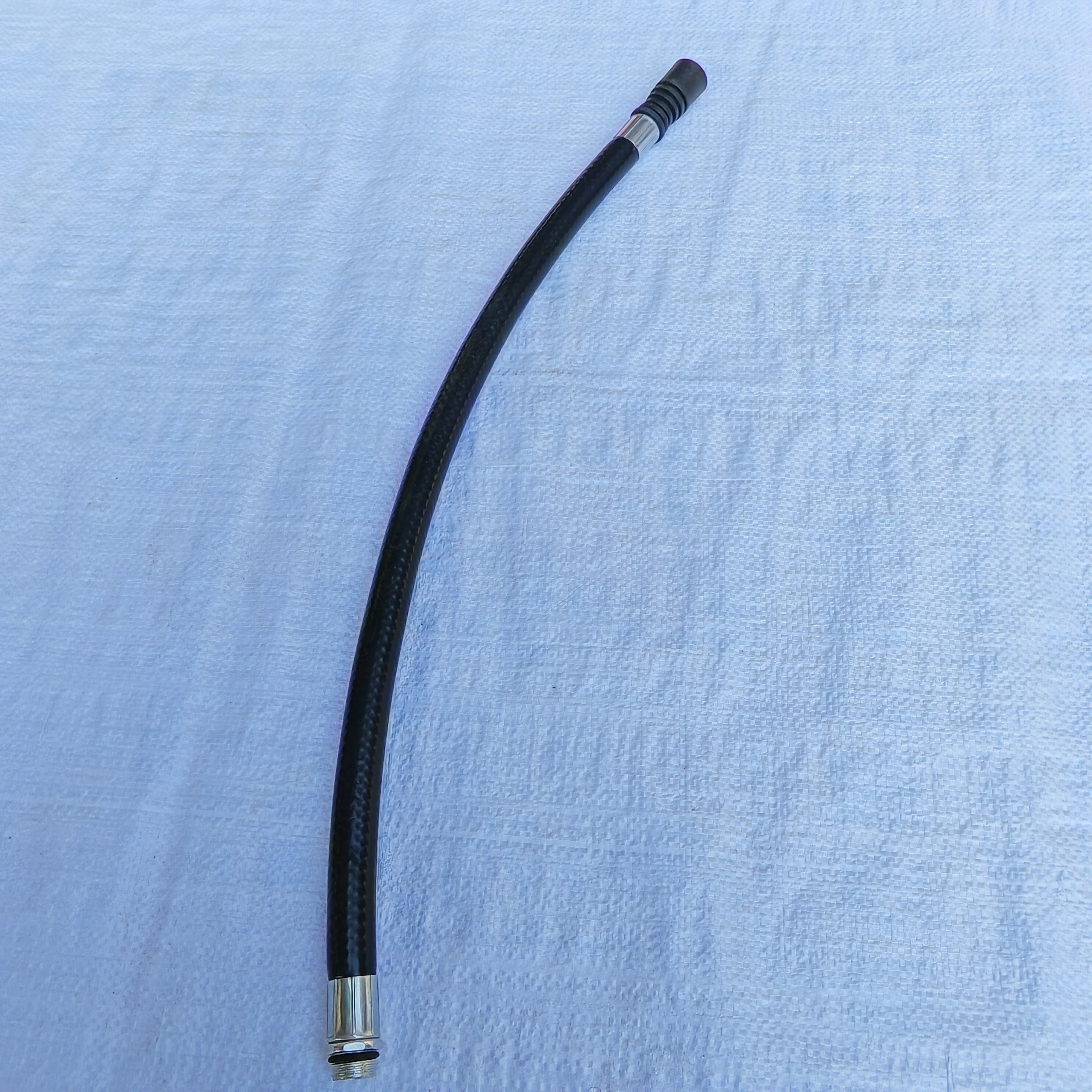 Équipement de lutte contre l'incendie d'extincteur avec tube de pulvérisation à décharge de poudre et accessoire de tuyau en cuir