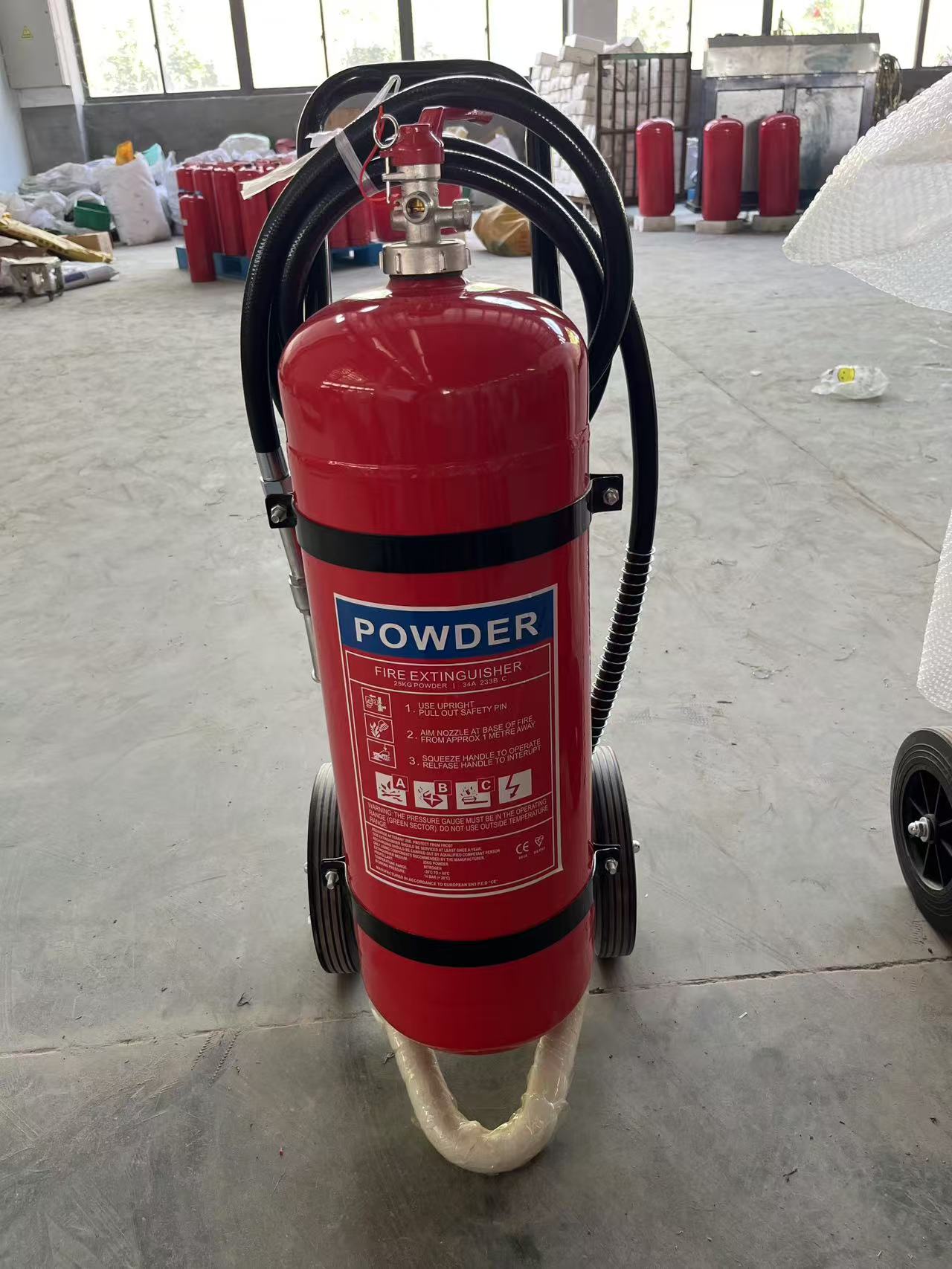 Extincteur à poudre chimique sèche à roues 25KG ABC